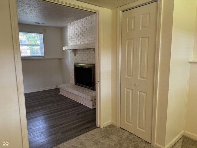 Building Photo - 7717 Cambridge Dr