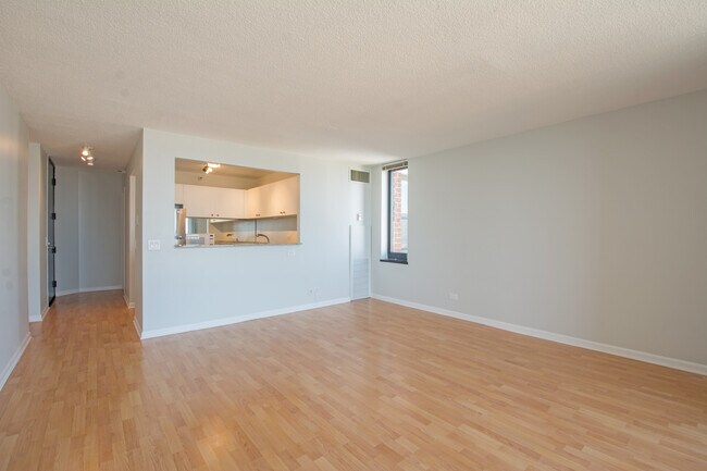 Building Photo - 3660 N Lake Shore Dr