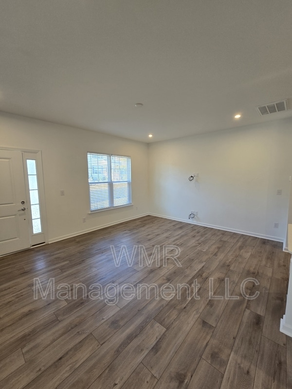 Building Photo - 1846 Teachers House Rd NW