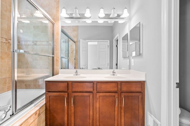 Building Photo - 3 Bedroom 3.5 Bathroom - Wheaton Townhouse...