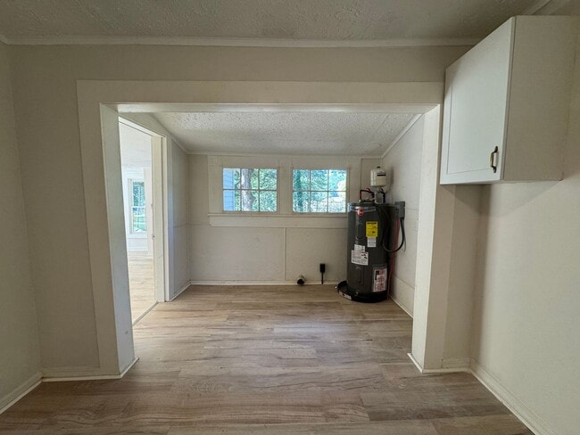 Building Photo - Renovated 3/1 House in North Rome- $1,195