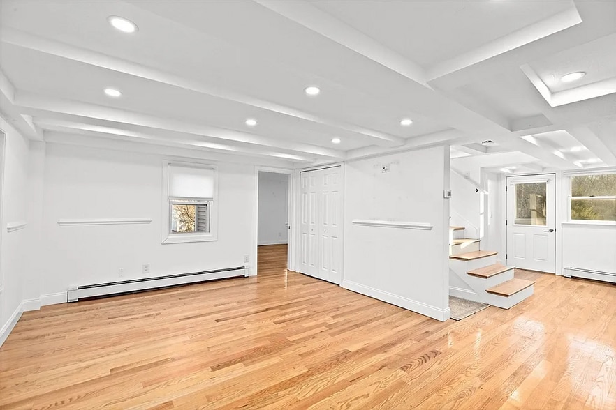 Building Photo - 149 Hull St
