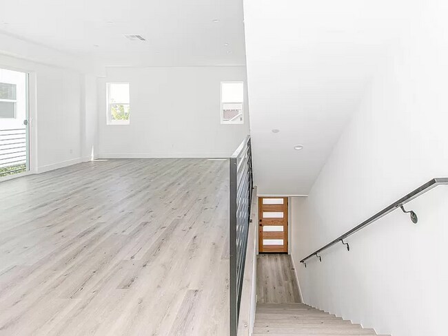 Building Photo - 10851 Otsego St