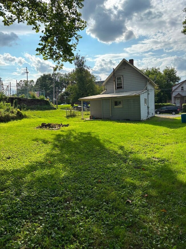 Building Photo - 3539 W 58th St