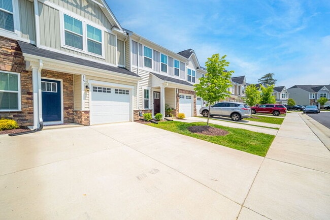 Building Photo - 317 Capeside Ct