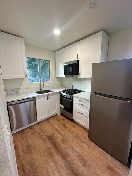Primary Photo - 1342 Mimosa Ct
