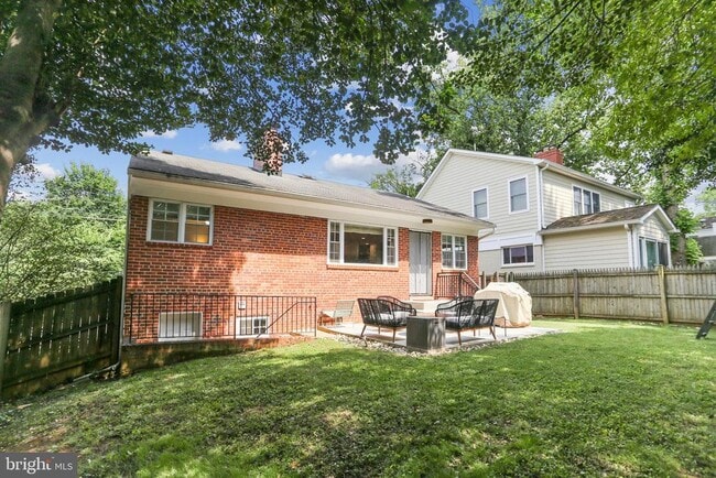 Building Photo - 5722 Bradley Blvd