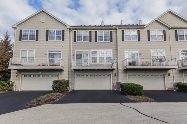 Back of house patio and garage - 768 Lambert Ln