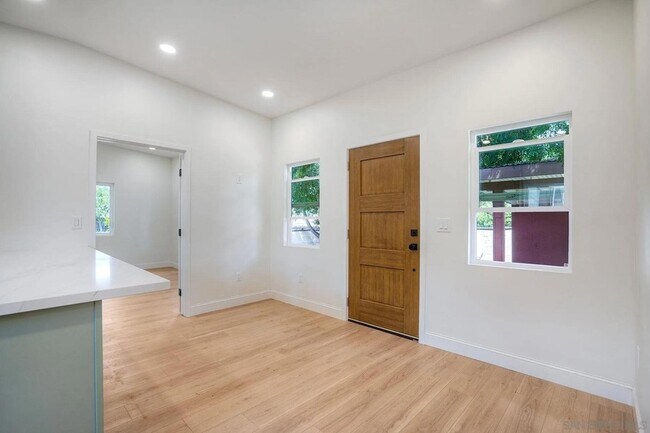 Building Photo - 6942 Eberhart St