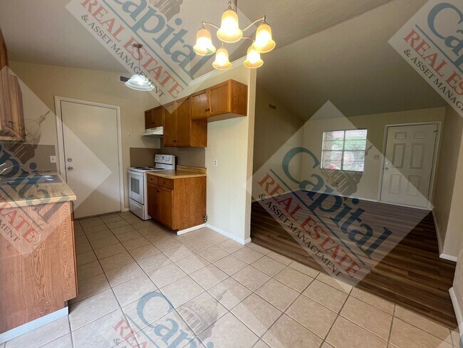 Building Photo - Adorable home W/ MOVE IN SPECIAL!