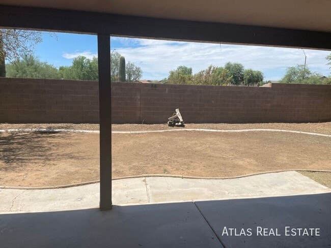 Building Photo - 5366 N Ormondo Way