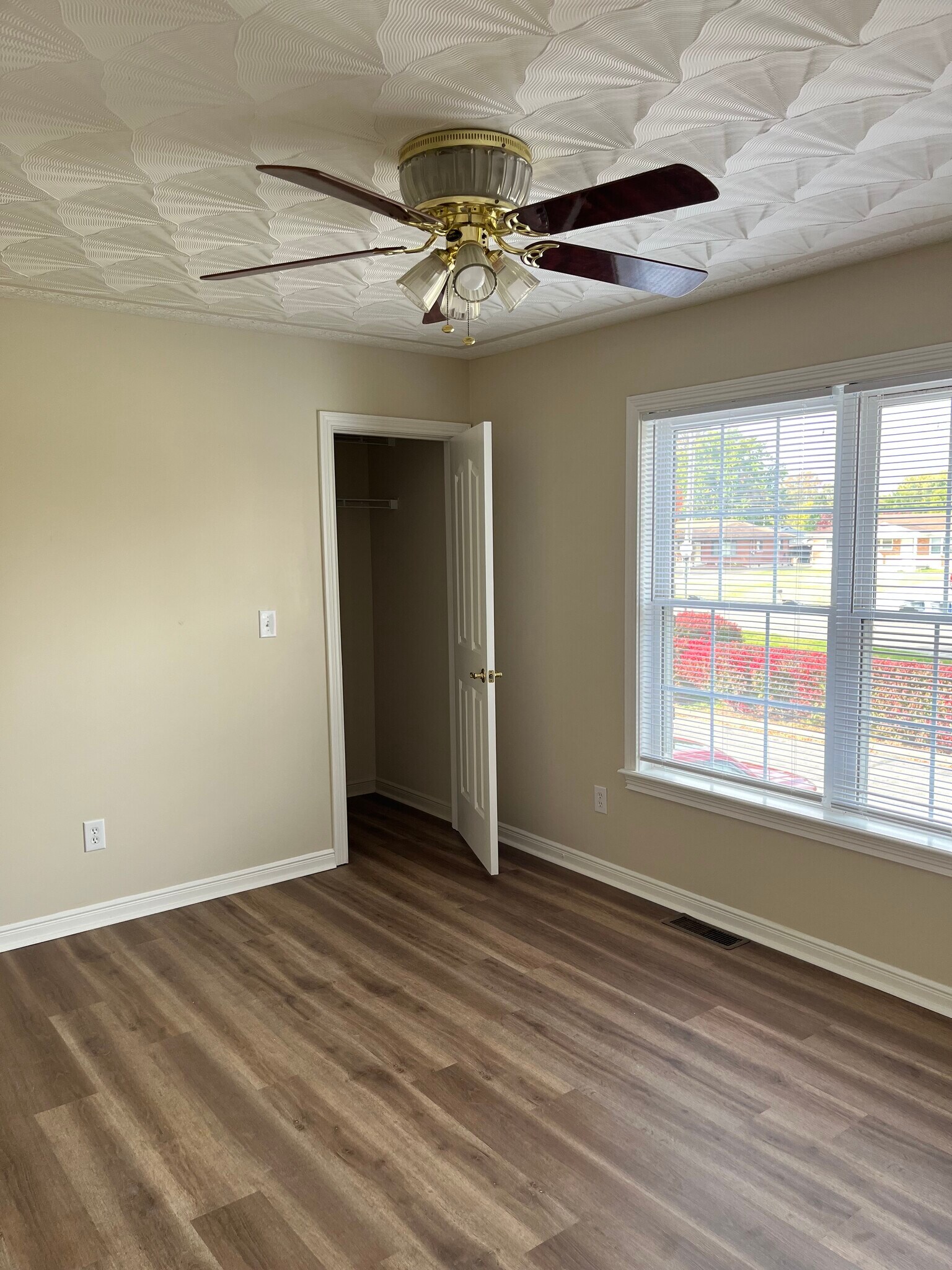 Building Photo - 6121 Upper Hunters Trace