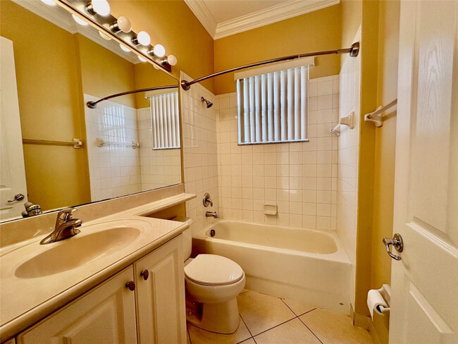 Building Photo - 2003 Grey Falcon Cir SW