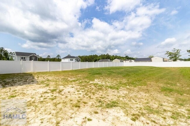 Building Photo - 147 Enclave Wy