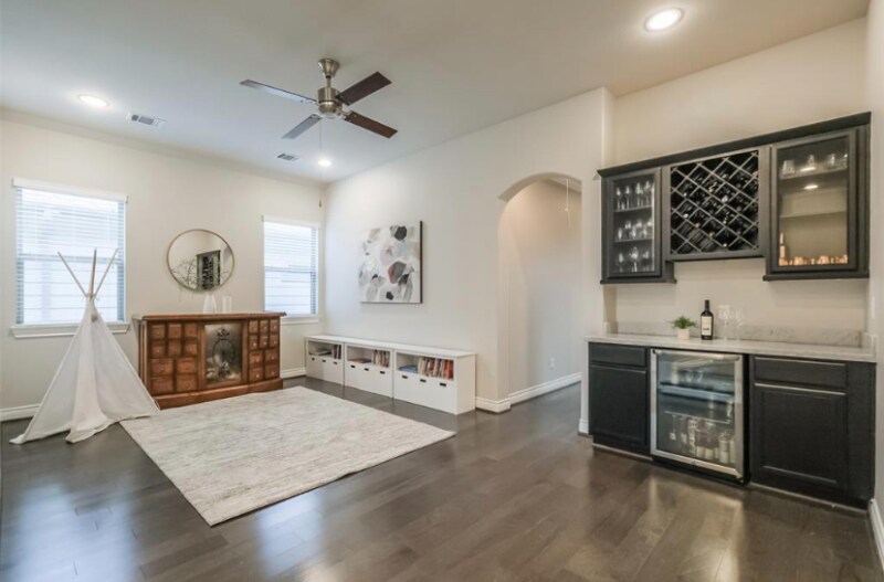 Building Photo - 1521 Nashua St