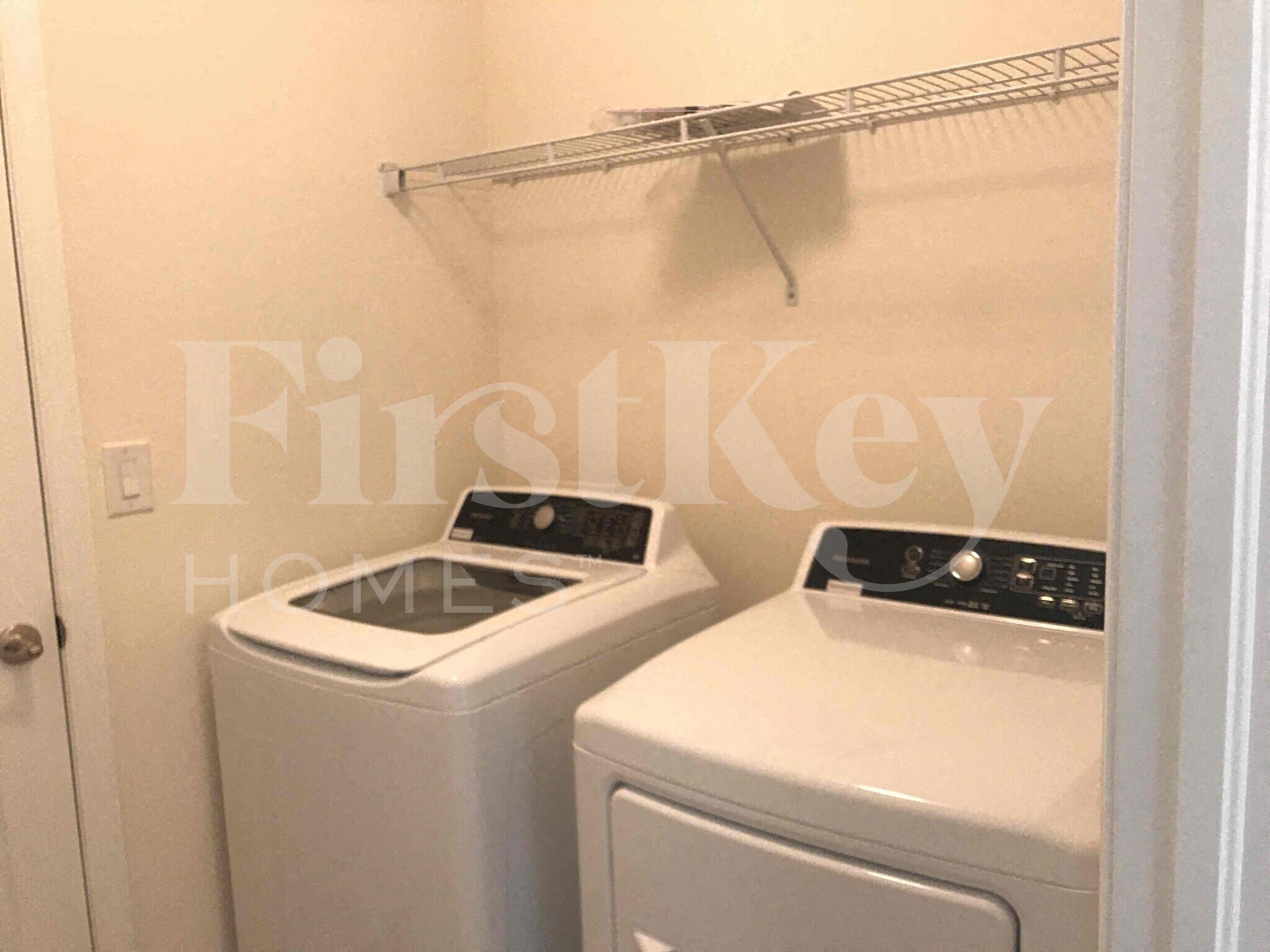 Building Photo - 625 SW 25th Terrace