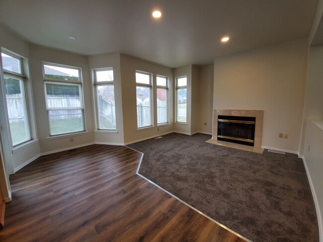 Building Photo - 1611 Lamb Ave