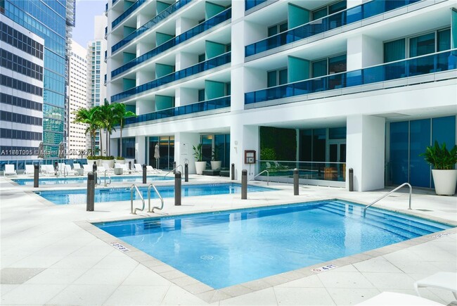 Building Photo - 200 Biscayne Blvd Way