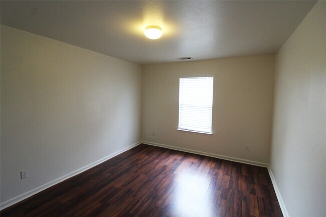 Building Photo - 17839 Bullis Gap Dr