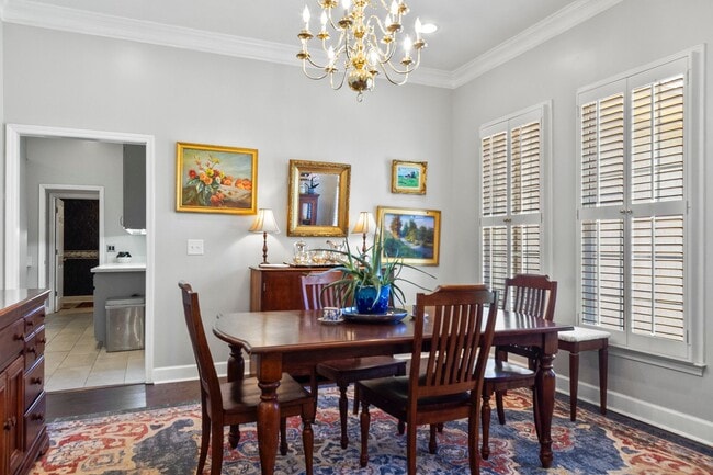 Building Photo - Beautiful 5 Bed 3.5 Bath Home! Available Summer 2026! Book Your Tour Today!