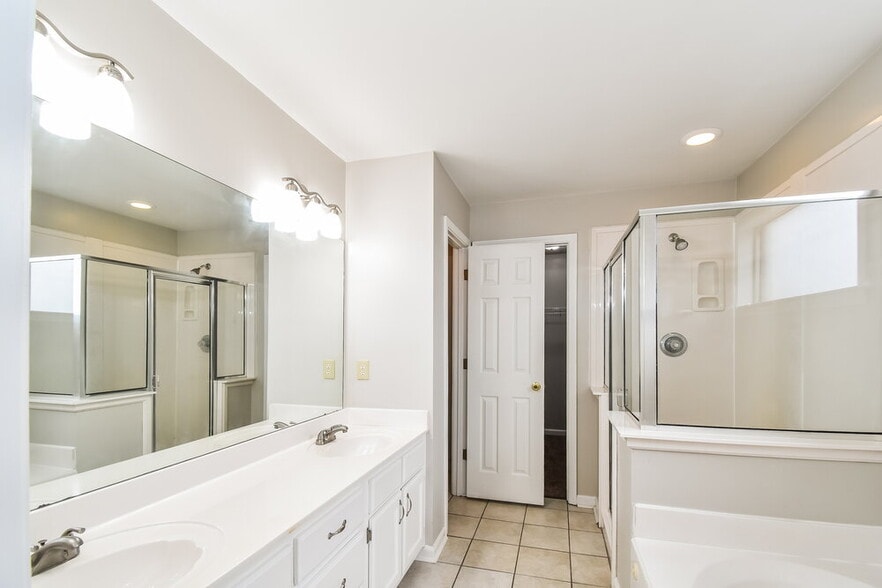 Building Photo - 2744 Breezy Ridge Trail