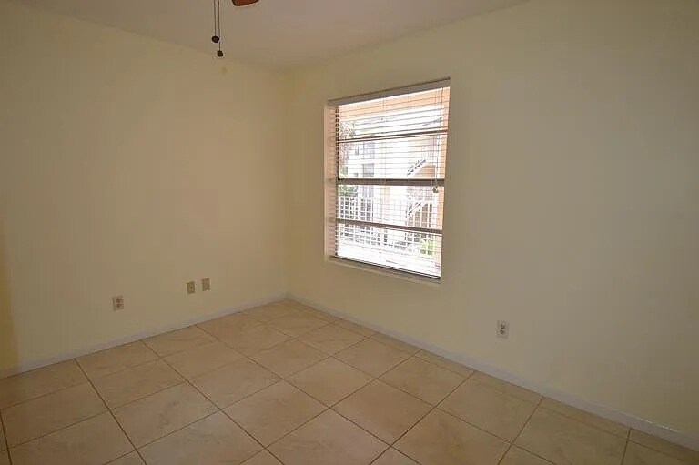 Building Photo - 15300 SW 106th Ter