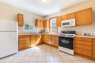 Building Photo - 2058 W 19th St