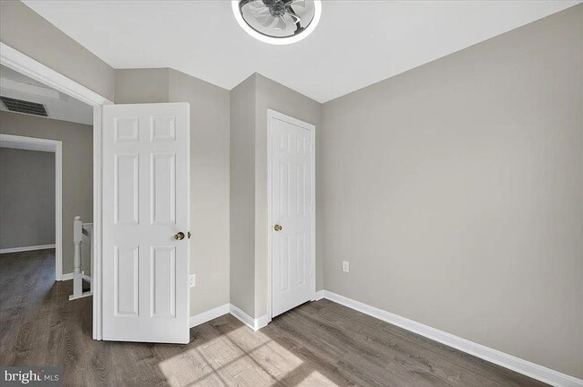 Building Photo - 22989 Whitehall Terrace