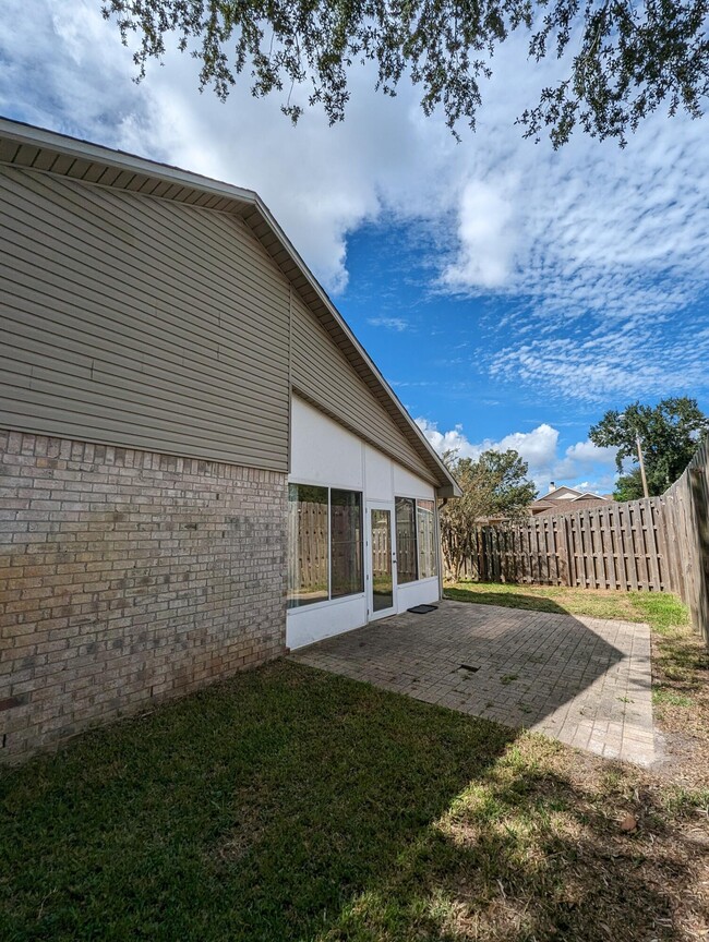 Building Photo - 1731 Ivalea Cir