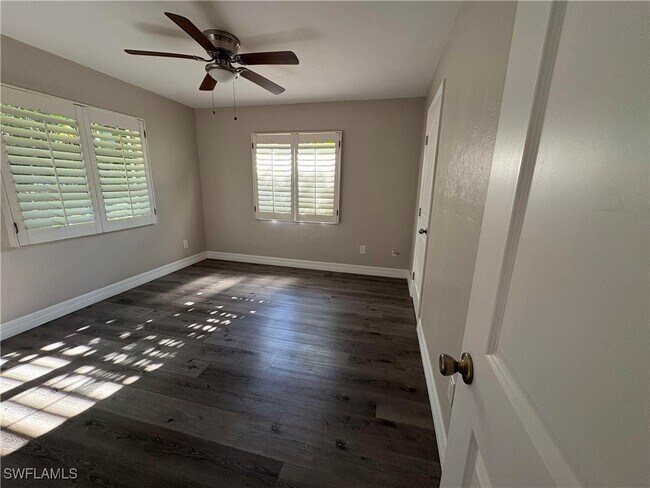 Building Photo - 203 Esther St