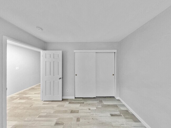 Building Photo - 2BR/1BA House w/ Fenced Yard + Garage In Carmichael