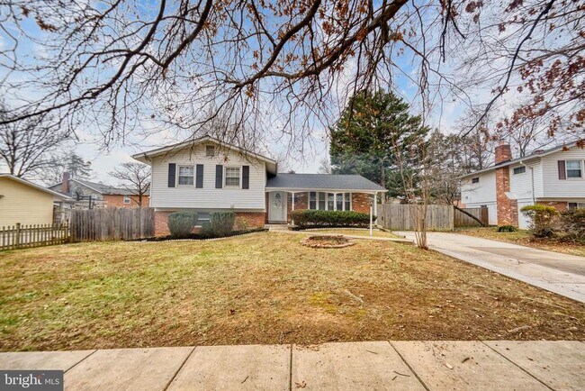 Building Photo - 4111 Landgreen St