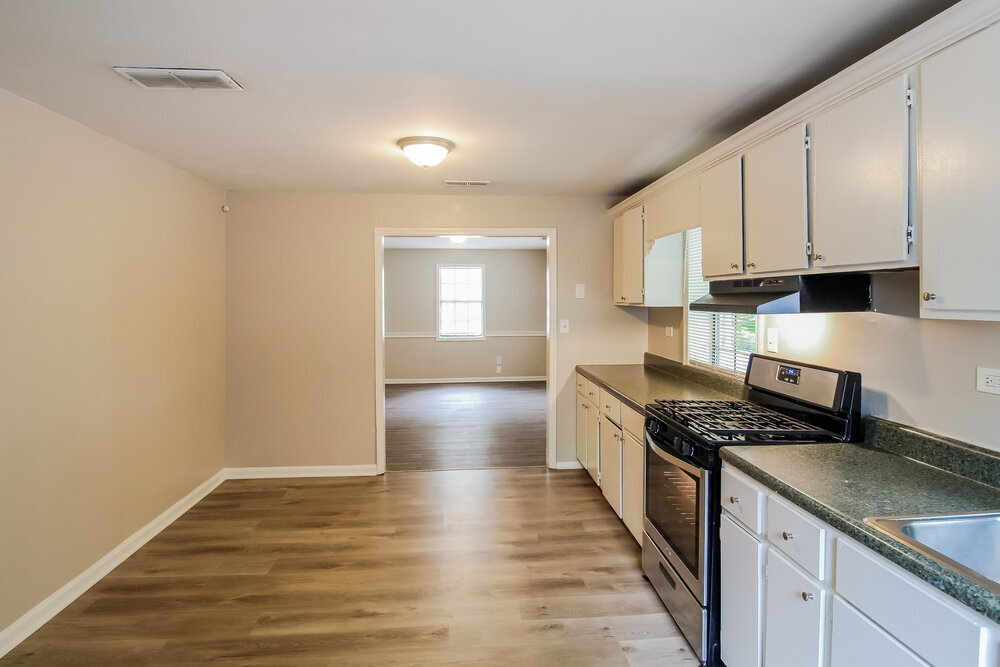 Building Photo - 1135 Clark St