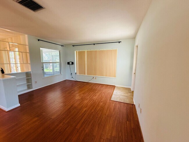 Building Photo - Home in Seminole for rent