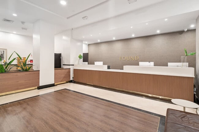 Building Photo - 525 Lexington Ave