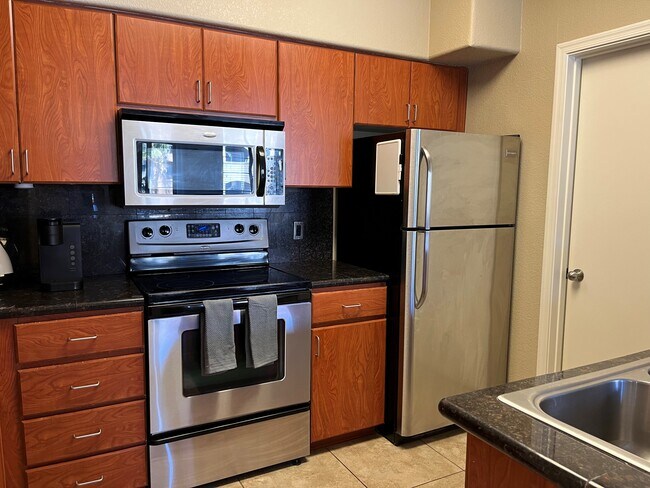 Building Photo - 5302 E Van Buren St