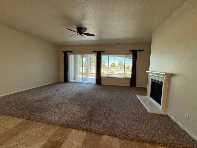 Building Photo - JUST REDUCED!!!! 55 + Community of Sun Cit...
