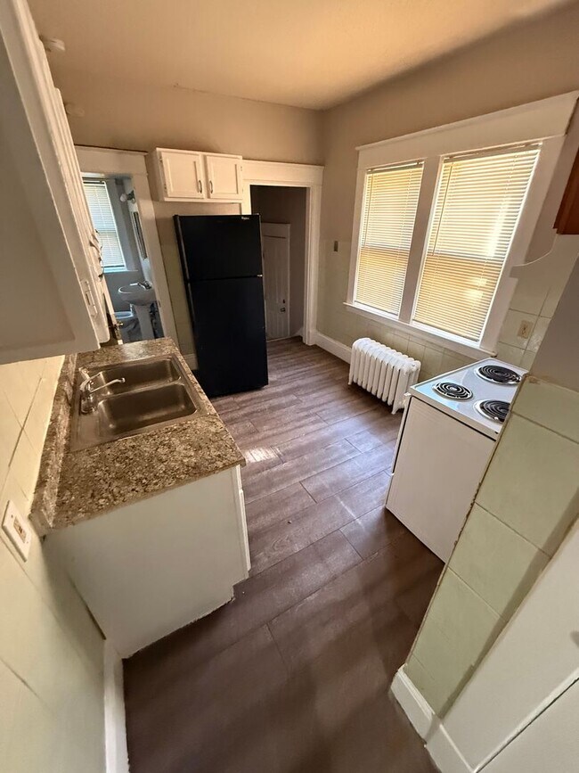 Building Photo - 3718 Oakland Ave S