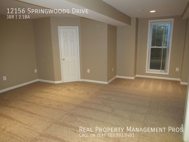 Building Photo - New Paint