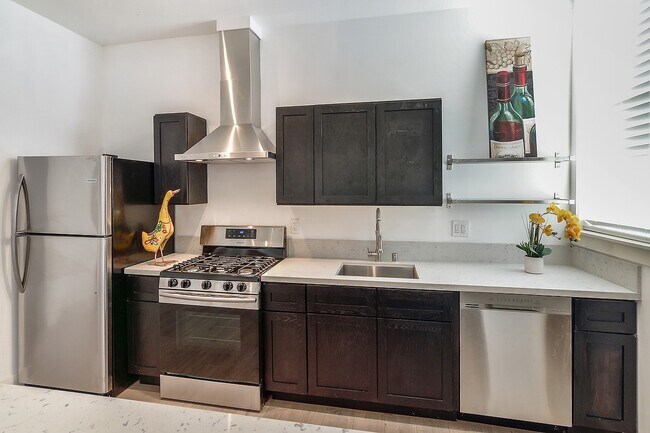 Building Photo - St. Louis Duplex