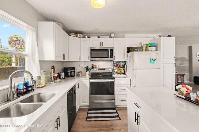 Building Photo - 1087 Creel St