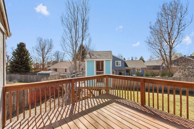 Building Photo - 4 Bedroom 2 Bathroom Large Yard in South West Fort Collins