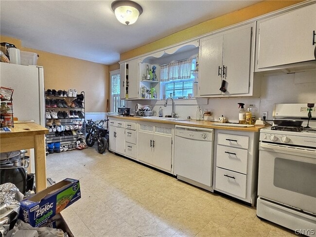 Building Photo - 213 Foster Ave