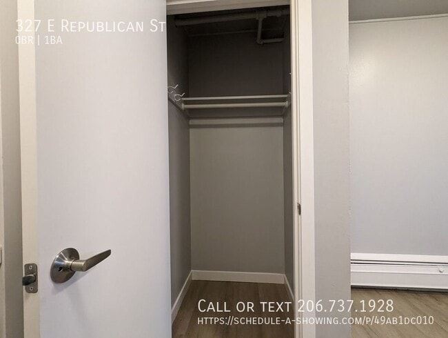 Building Photo - 327 E Republican St