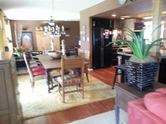 Building Photo - 21010 Stillwood Ct