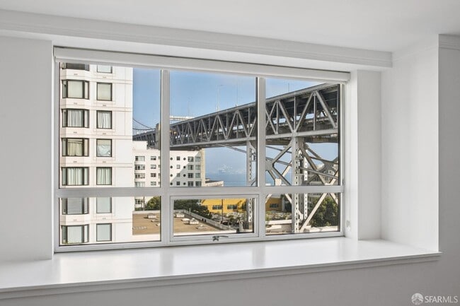 Building Photo - 400 Beale St