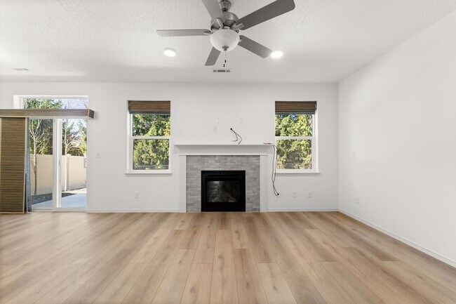 Building Photo - 8581 N Orch Ct