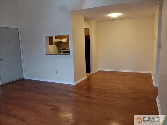 Building Photo - 4906 Ravens Crest Dr