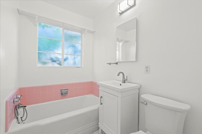 Building Photo - 3 bed 2 bath home with washer/dryer in Mountain View