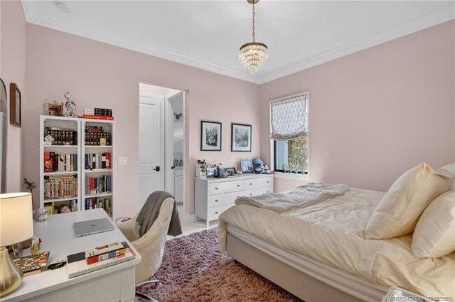 Building Photo - 5407 SW Pomegranate Way